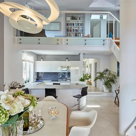King Apartment