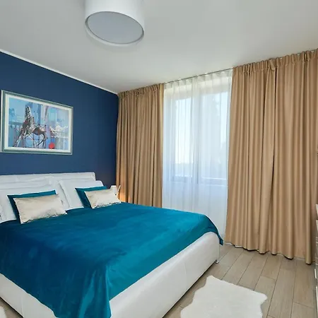 King Apartment *